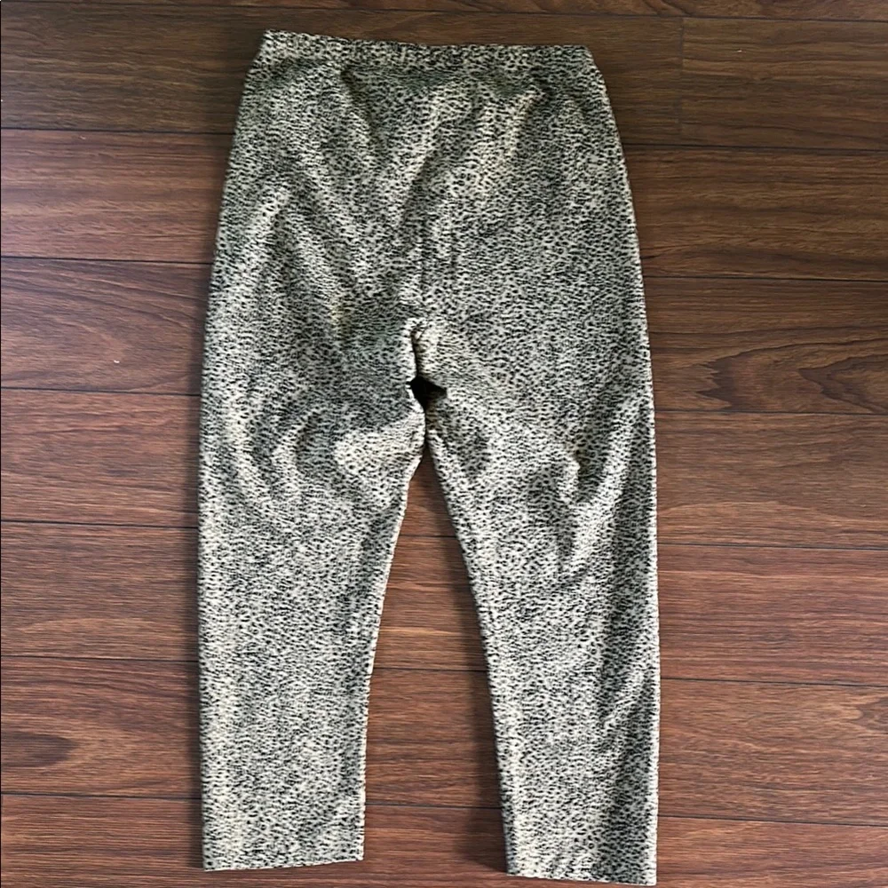 🤎🤎NWOT Old Navy Black and Tan Leopard Patterned Leggings🤎🤎